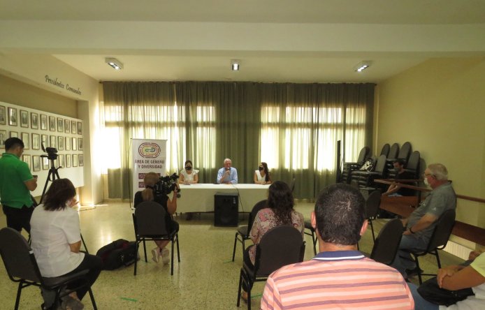Entrega del Fondo de Financiamiento Educativo en Suardi